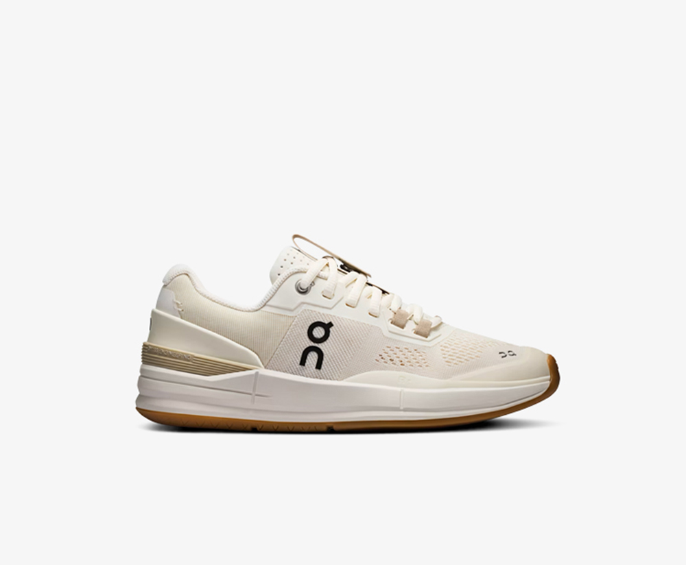 On Wmns The Roger Pro 'Ivory Ivory' 3WD10293334